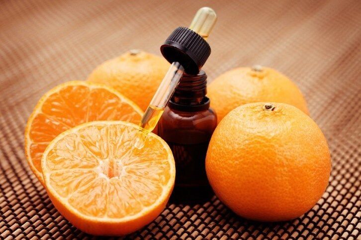 橙色精油是一种很好的皮肤爽肤水。