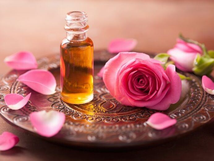 玫瑰油对皮肤细胞更新特别有益。